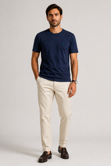 Structured T-Shirt Signature Azul Eclipse — modelo de frente