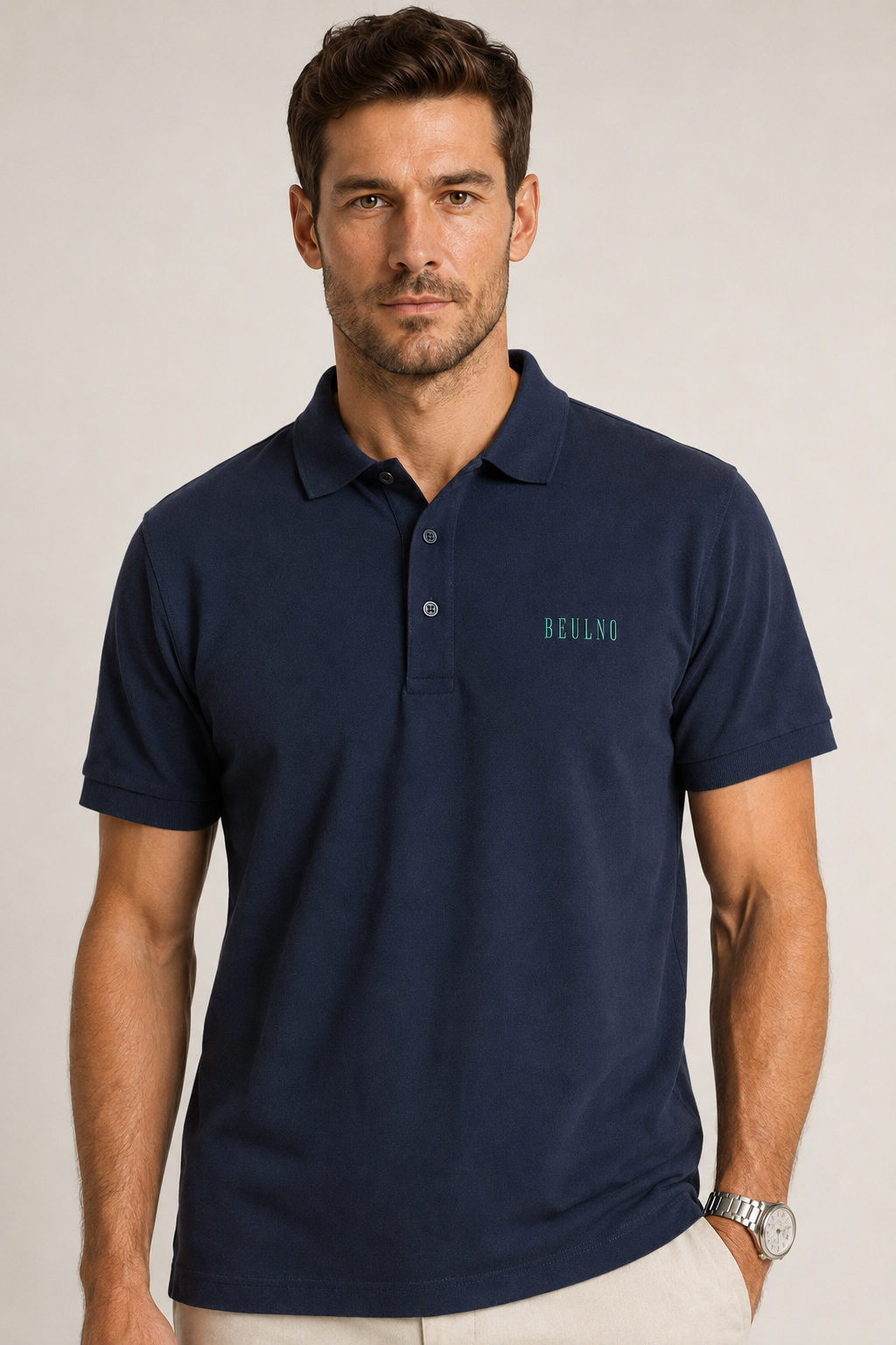 Polo Structured Crest Azul Eclipse — retrato do modelo
