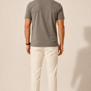 Polo Structured Crest cinzento — modelo de costas