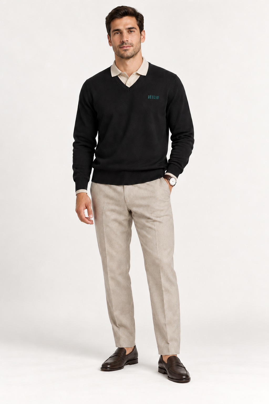 V-Neck Knit — Crest preto — modelo, vista frontal aproximada