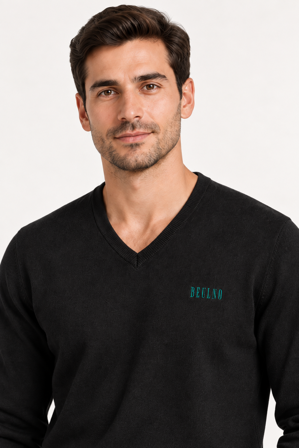 V-Neck Knit — Crest preto — modelo, retrato