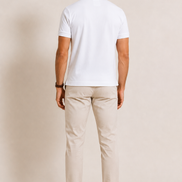 Polo Structured Crest branco — modelo de costas